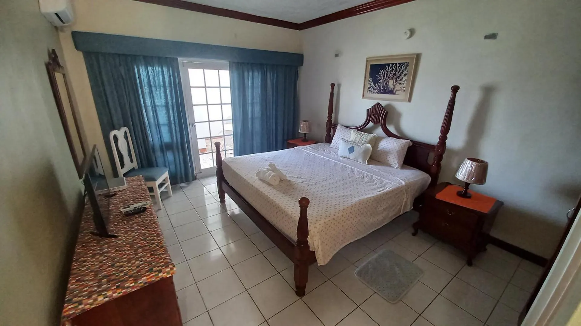 Fisherman'S Inn Hotel Florence Hall